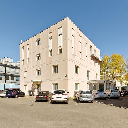 Les Chambres Du Ctn Plan-les-Ouattes Εξωτερικό φωτογραφία